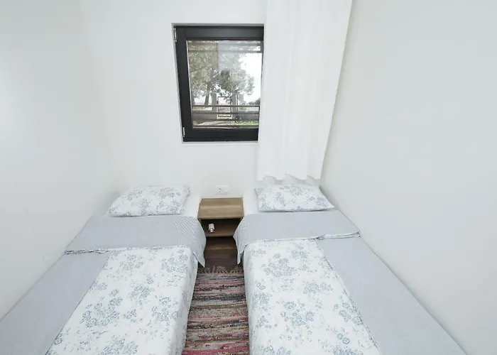 Mobile Safir Biograd na Moru