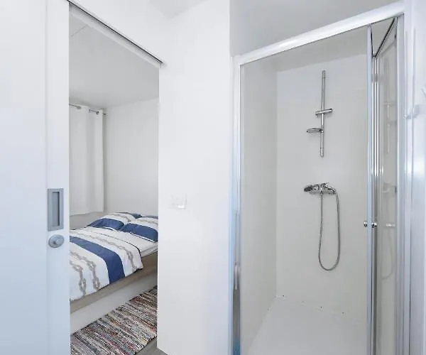 Mobile Safir Nyaraló *