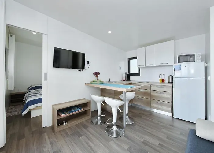 Mobile Safir Nyaraló *